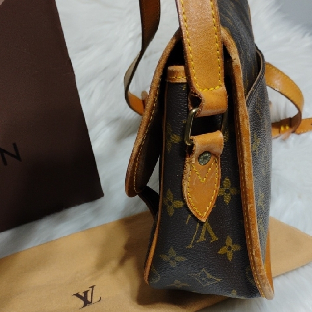 SALE! Louis Vuitton Monogram Gibessier MM M42247 Shoulder Bag W Dust Bag & Box - Picture 4 of 16